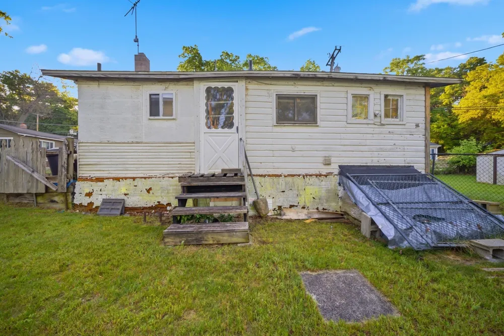 11106 Patterson Lake Drive Putnam Township, MI 48169