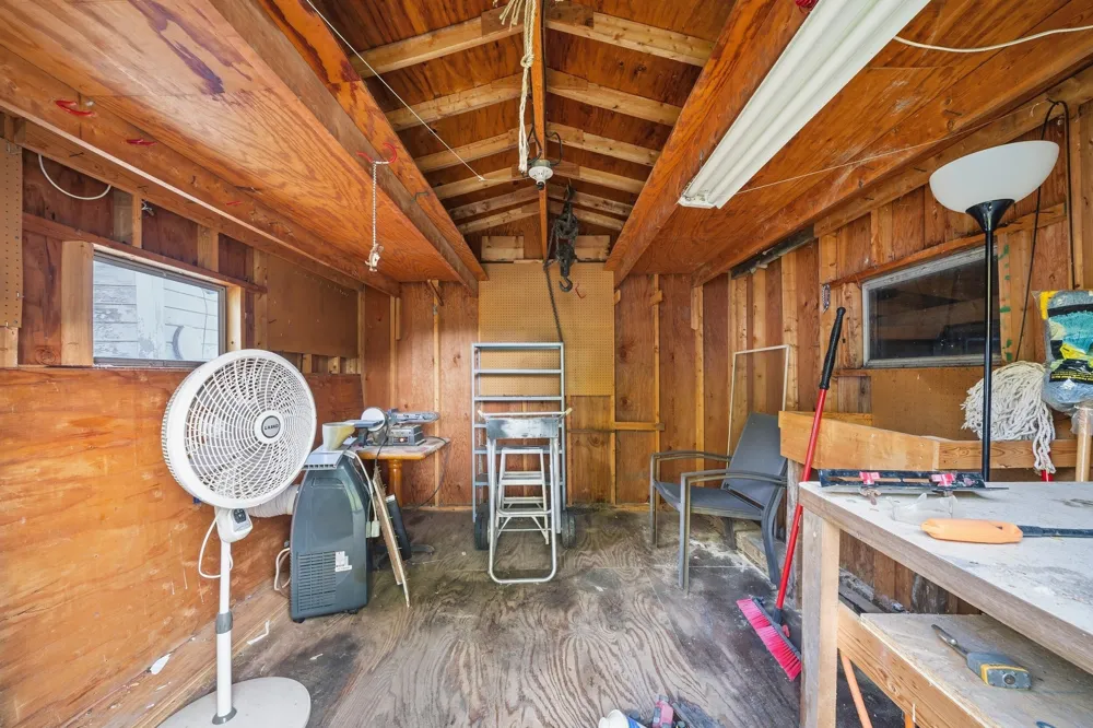 11106 Patterson Lake Drive Putnam Township, MI 48169