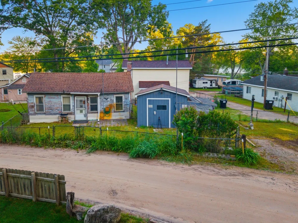 11106 Patterson Lake Drive Putnam Township, MI 48169