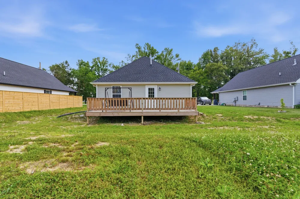 120 Mazie Dr Lafayette, TN 37083
