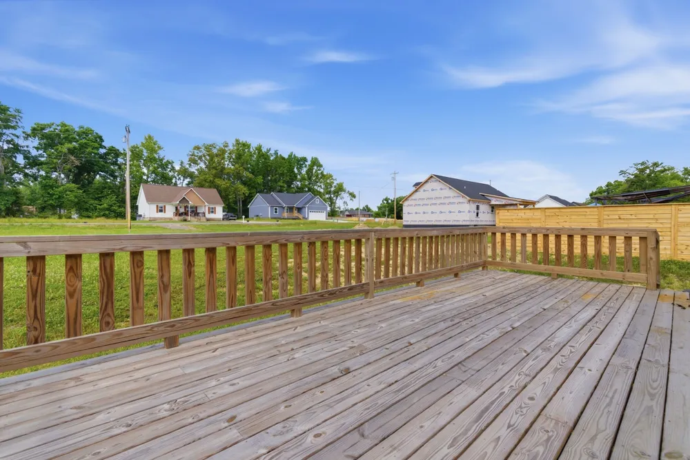 120 Mazie Dr Lafayette, TN 37083