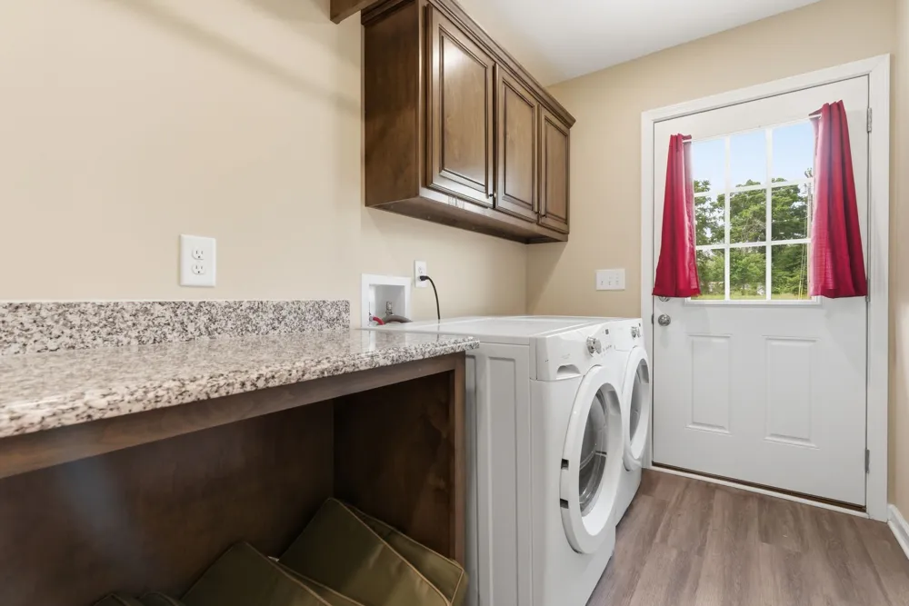 120 Mazie Dr Lafayette, TN 37083