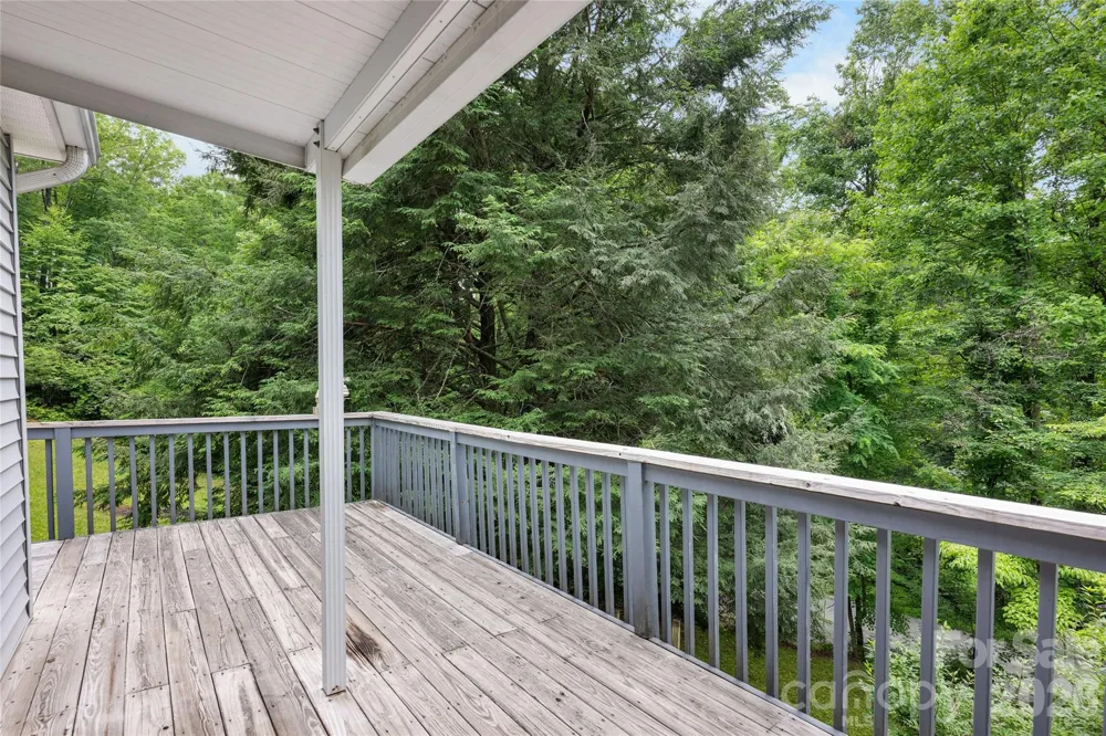 125 Round Mountain Road Brevard, NC 28747