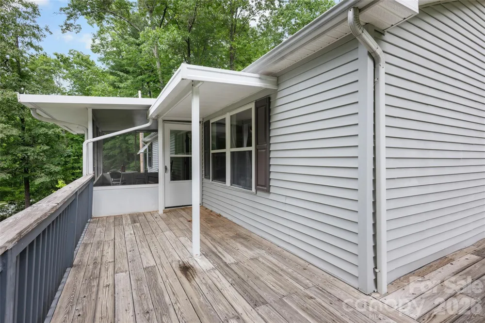 125 Round Mountain Road Brevard, NC 28747