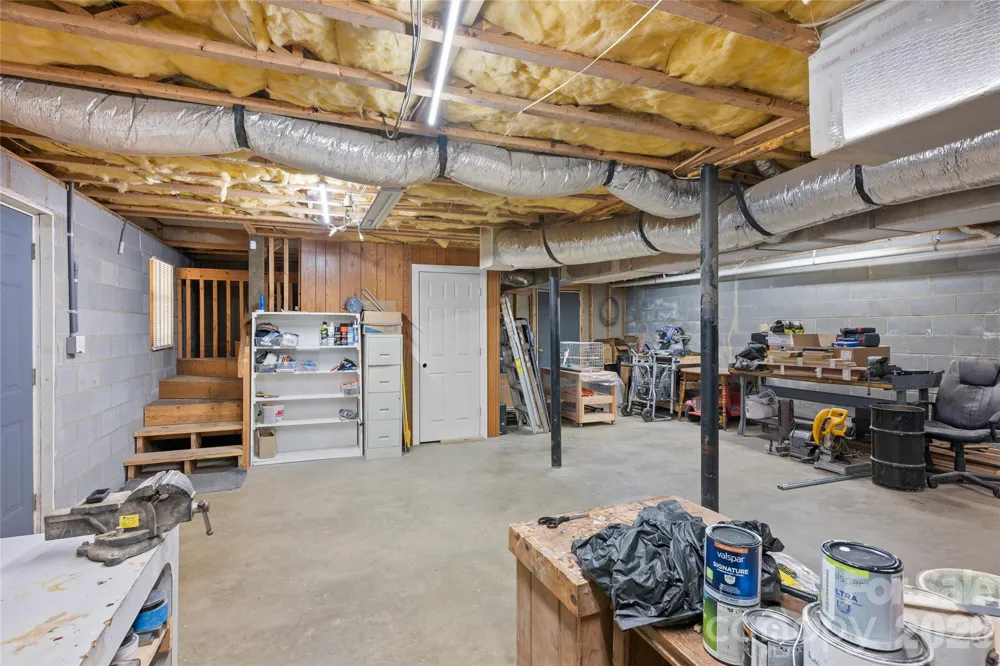 125 Round Mountain Road Brevard, NC 28747