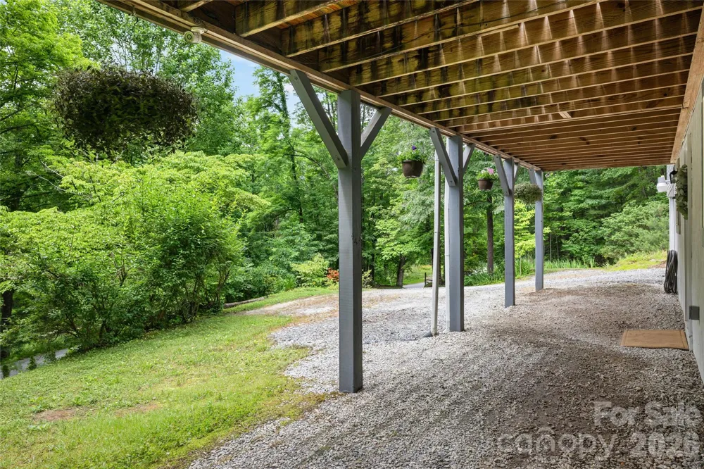 125 Round Mountain Road Brevard, NC 28747