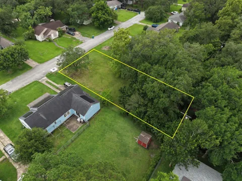 2320 Meadow Lane