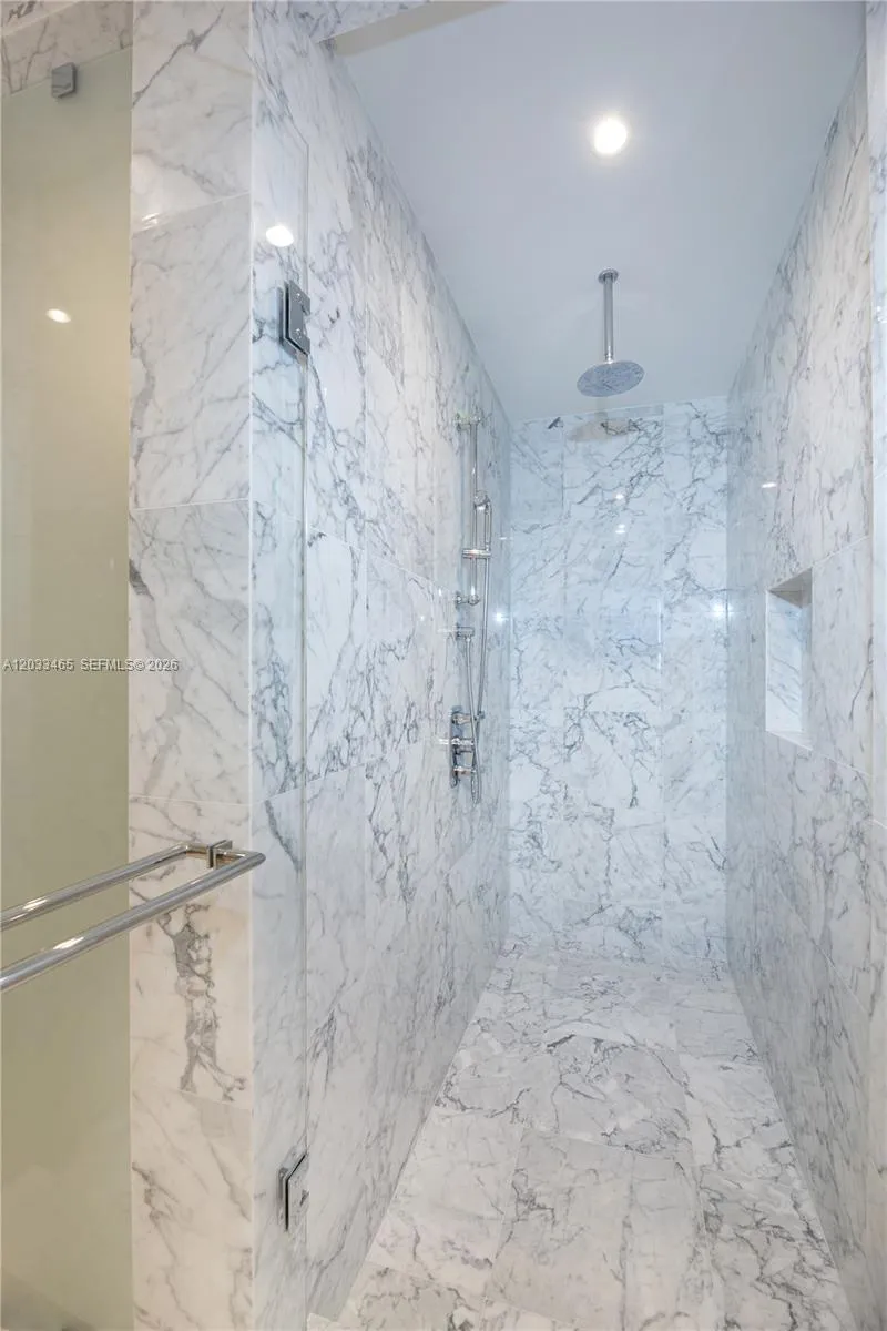 15701 E COLLINS #1403 Sunny Isles Beach, FL 33160