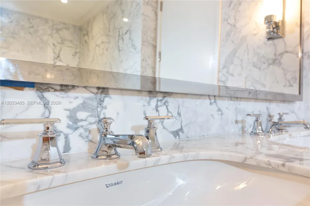 15701 E COLLINS #1403 Sunny Isles Beach, FL 33160