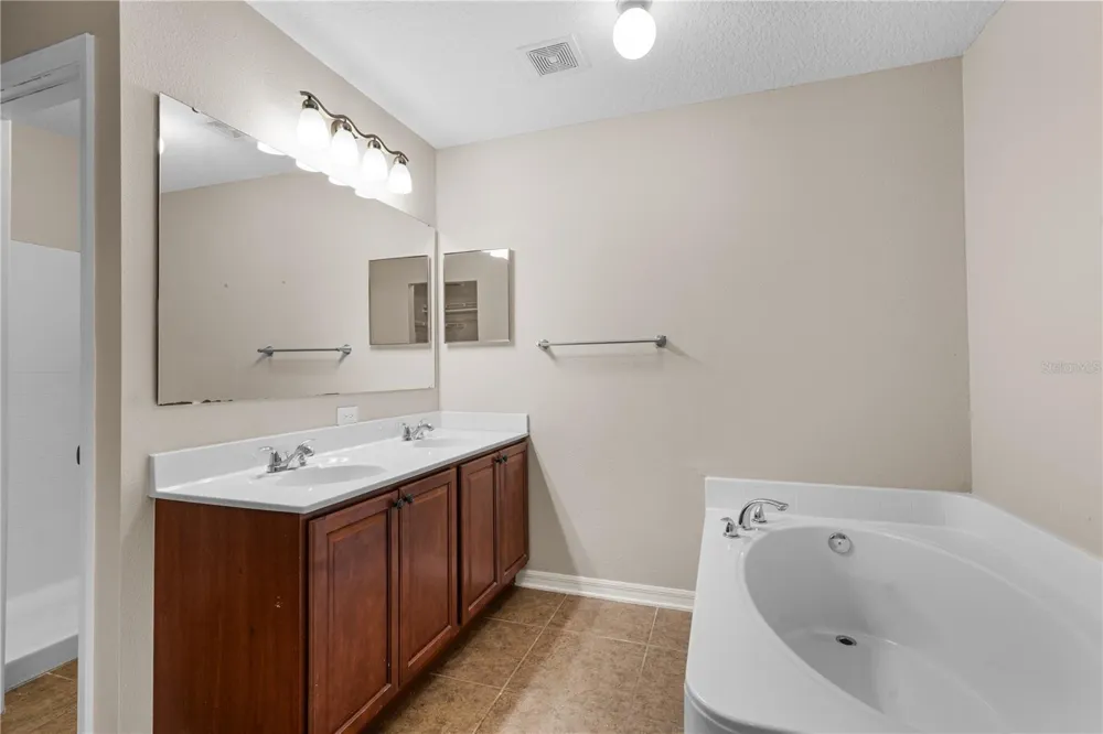14308 NW 161ST AVENUE Alachua, FL 32615