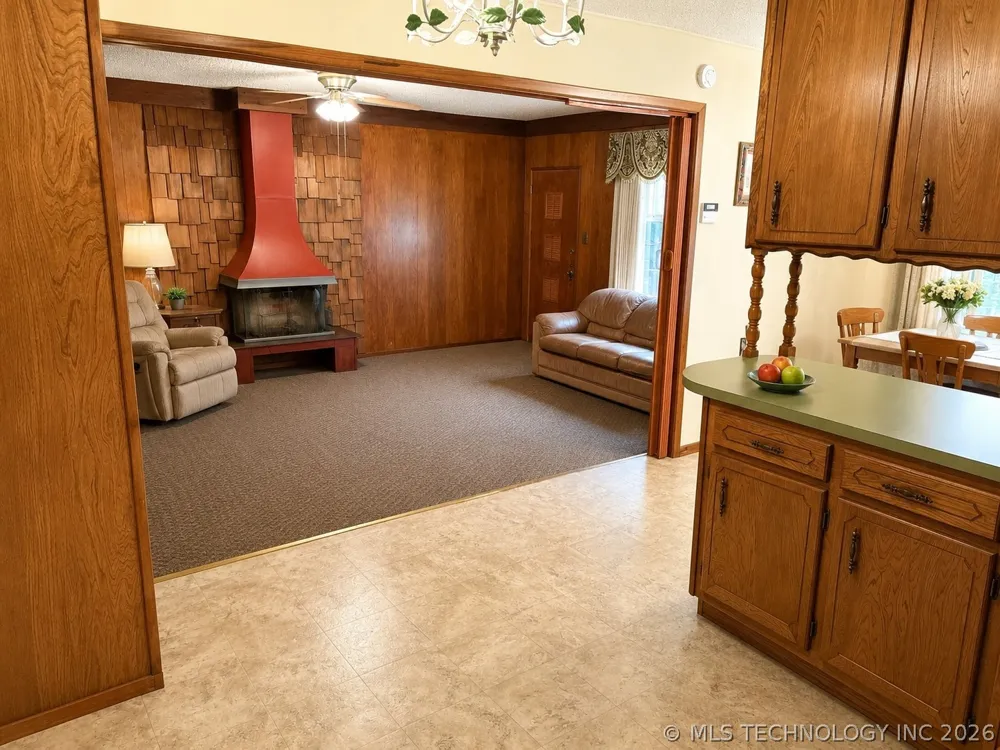 1721 E 13th Street Okmulgee, OK 74447
