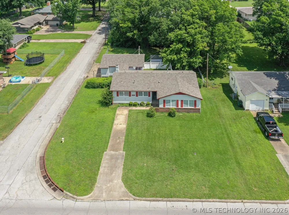1721 E 13th Street Okmulgee, OK 74447