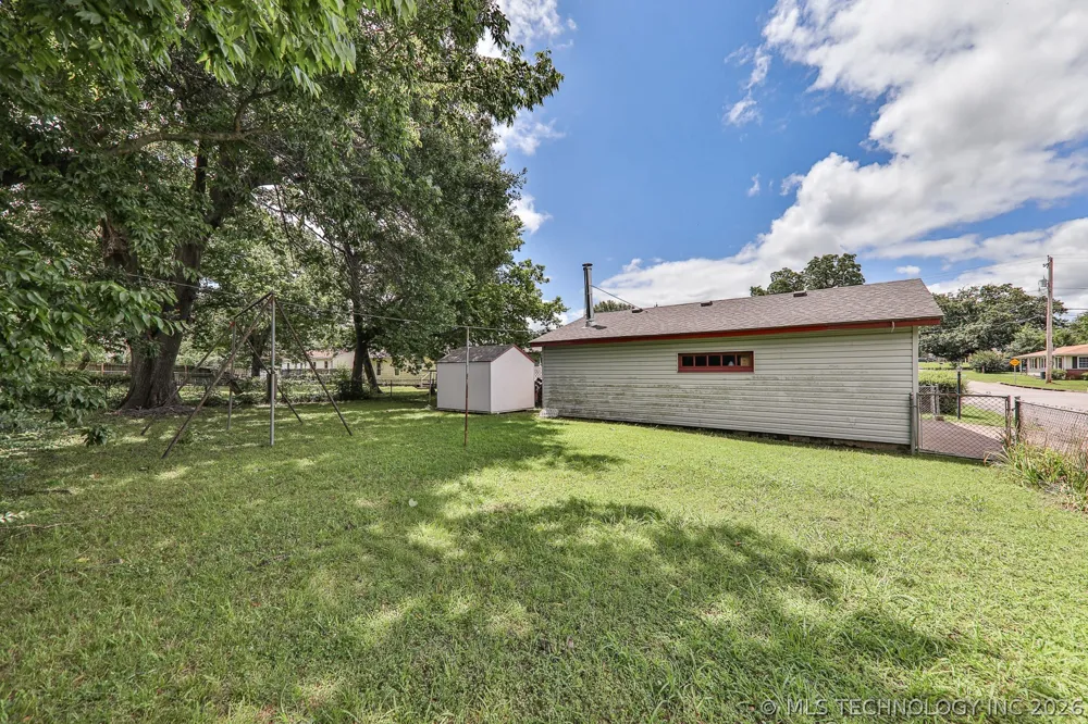 1721 E 13th Street Okmulgee, OK 74447