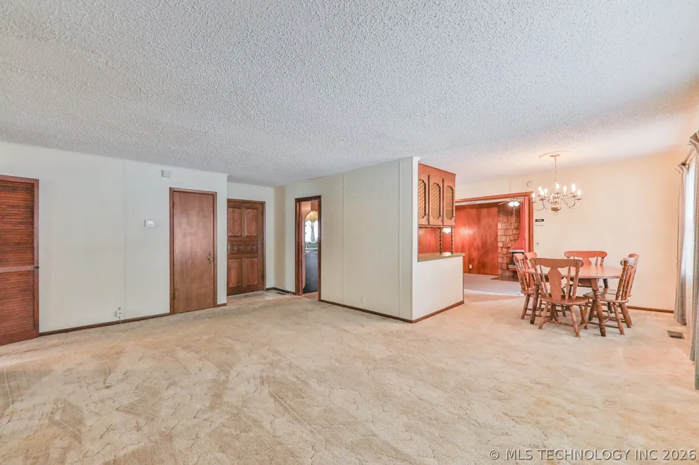 1721 E 13th Street Okmulgee, OK 74447