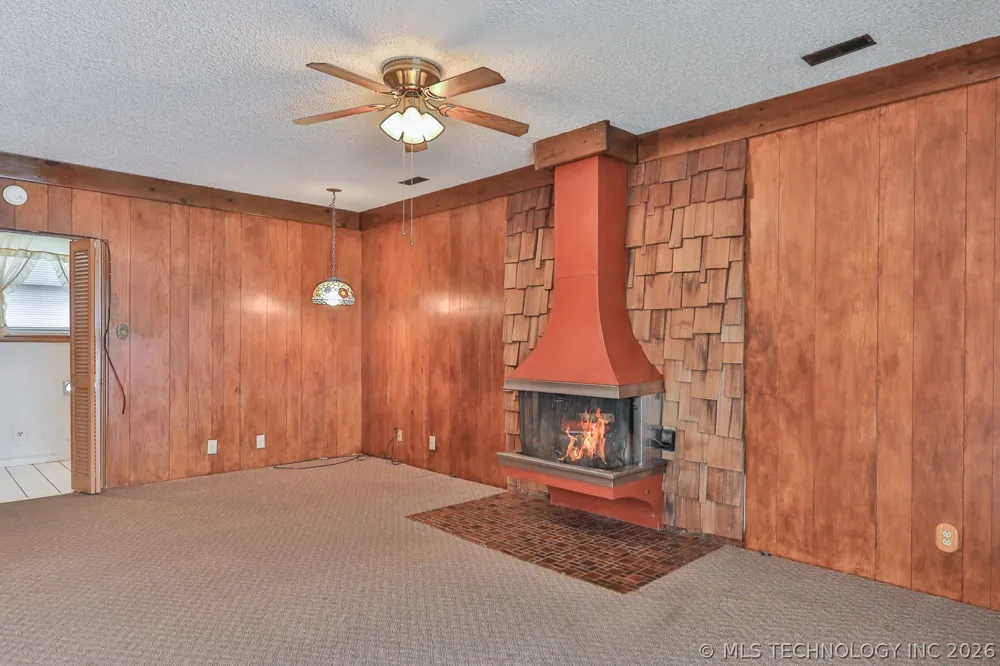 1721 E 13th Street Okmulgee, OK 74447