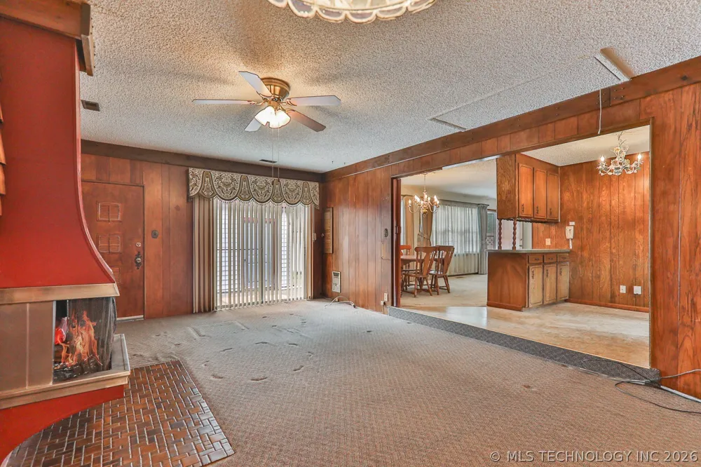 1721 E 13th Street Okmulgee, OK 74447