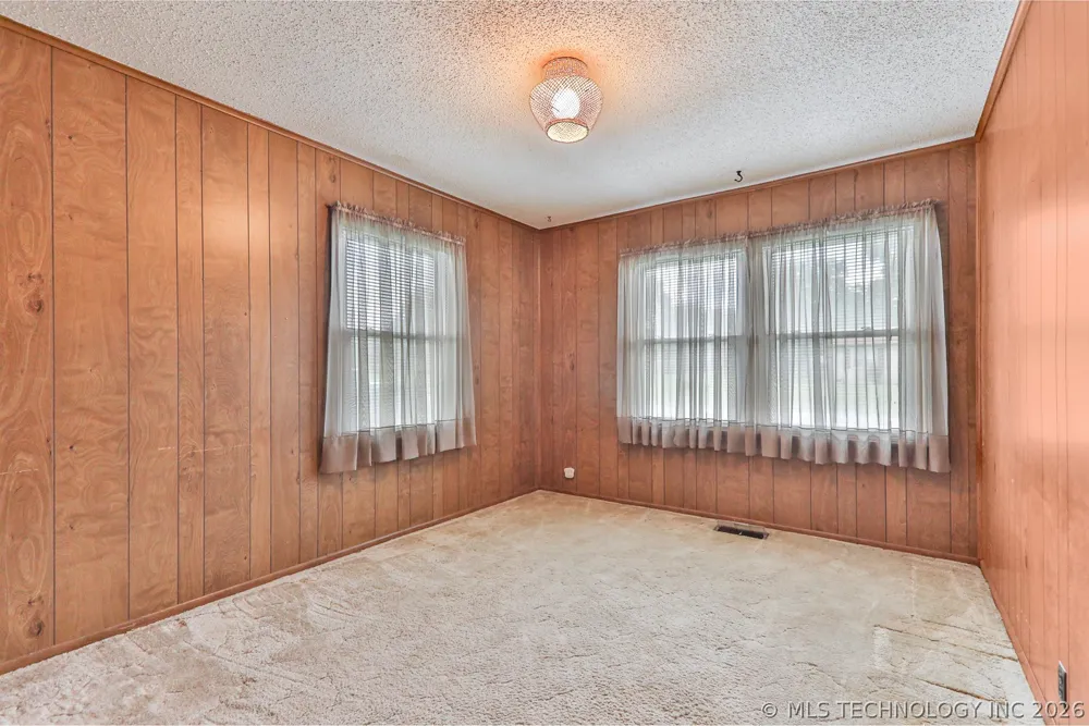 1721 E 13th Street Okmulgee, OK 74447