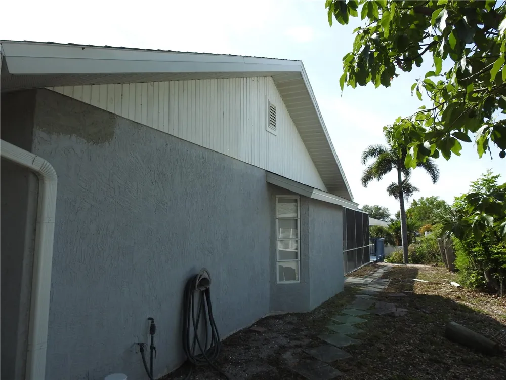 2132 PENNSYLVANIA AVENUE Englewood, FL 34224