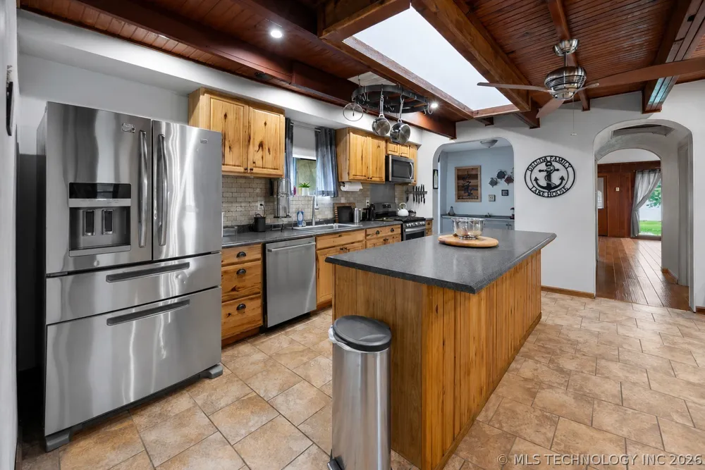 71430 S 329 ROAD Wagoner, OK 74467