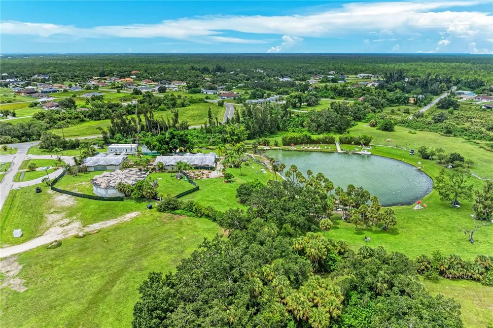 2680 AVERLAND LOOP North Port, FL 34287