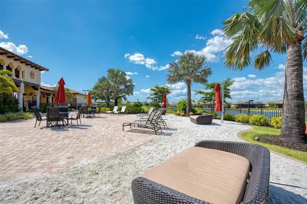 2680 AVERLAND LOOP North Port, FL 34287