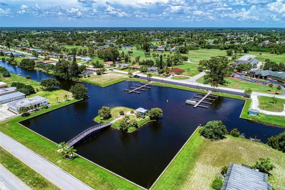 2680 AVERLAND LOOP North Port, FL 34287