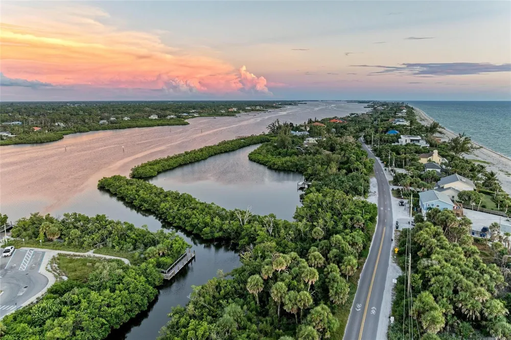 2680 AVERLAND LOOP North Port, FL 34287
