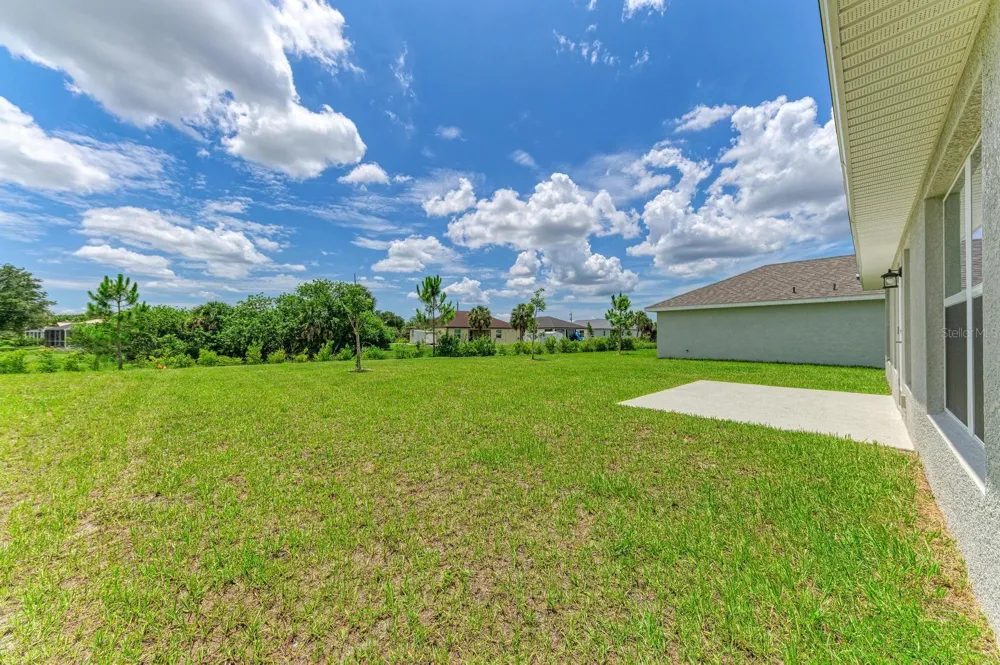 2680 AVERLAND LOOP North Port, FL 34287