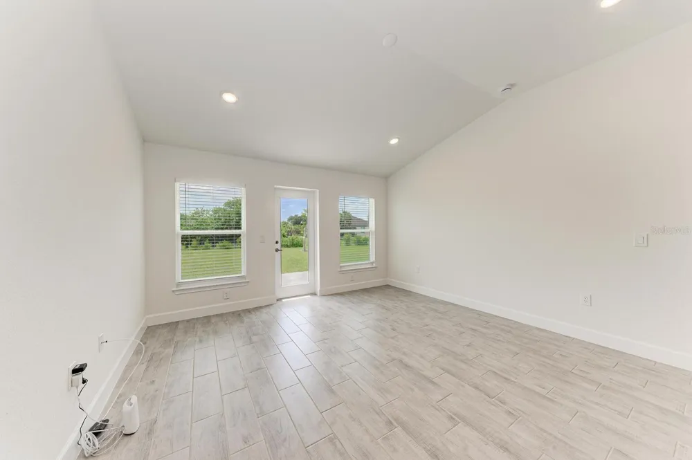 2680 AVERLAND LOOP North Port, FL 34287