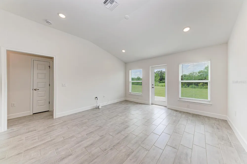 2680 AVERLAND LOOP North Port, FL 34287