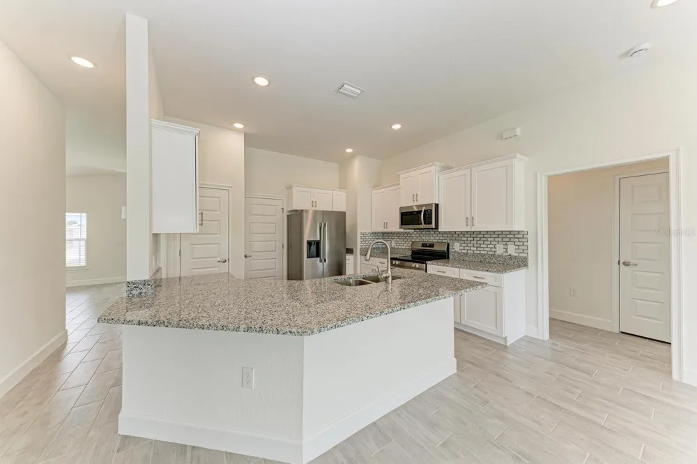 2680 AVERLAND LOOP North Port, FL 34287