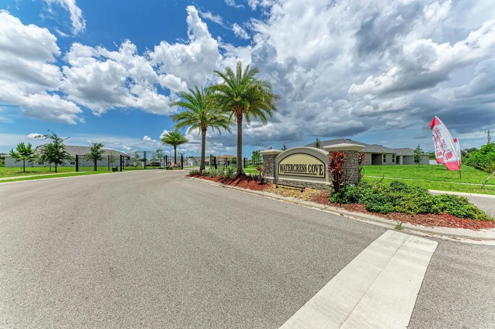 2680 AVERLAND LOOP North Port, FL 34287