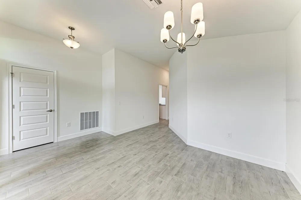 2680 AVERLAND LOOP North Port, FL 34287