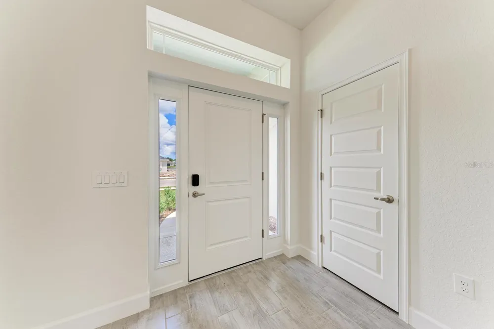 2680 AVERLAND LOOP North Port, FL 34287