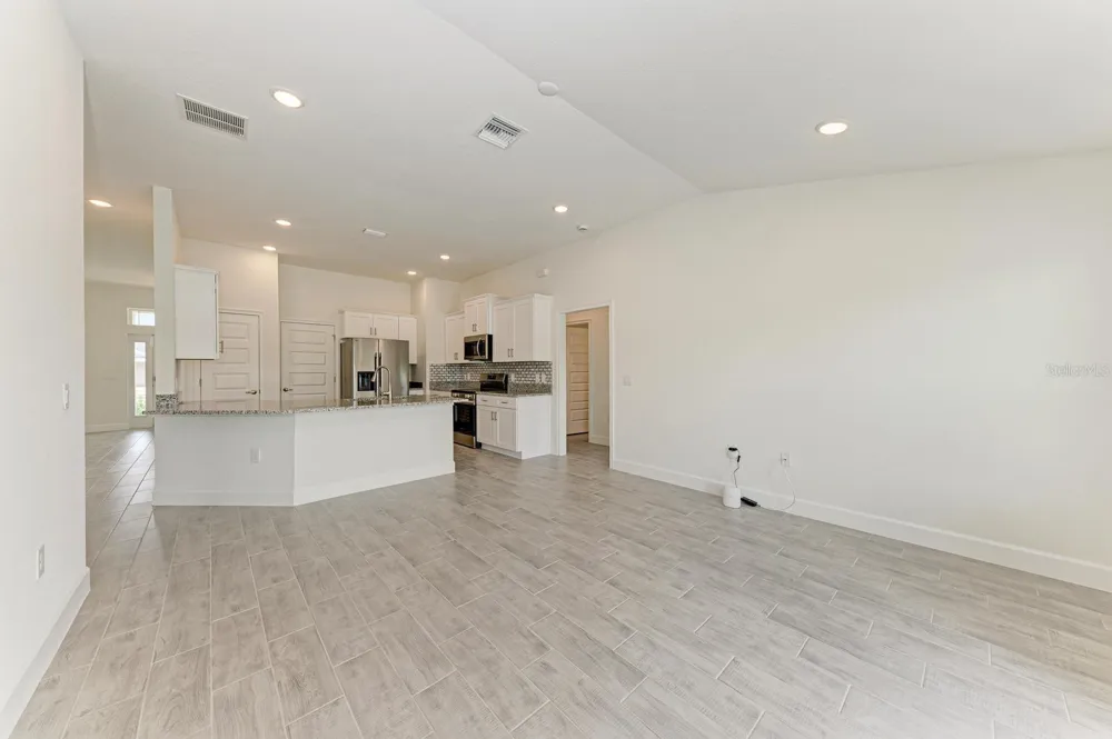 2680 AVERLAND LOOP North Port, FL 34287