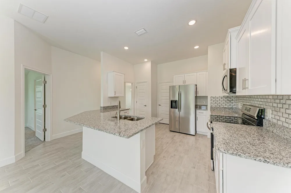 2680 AVERLAND LOOP North Port, FL 34287