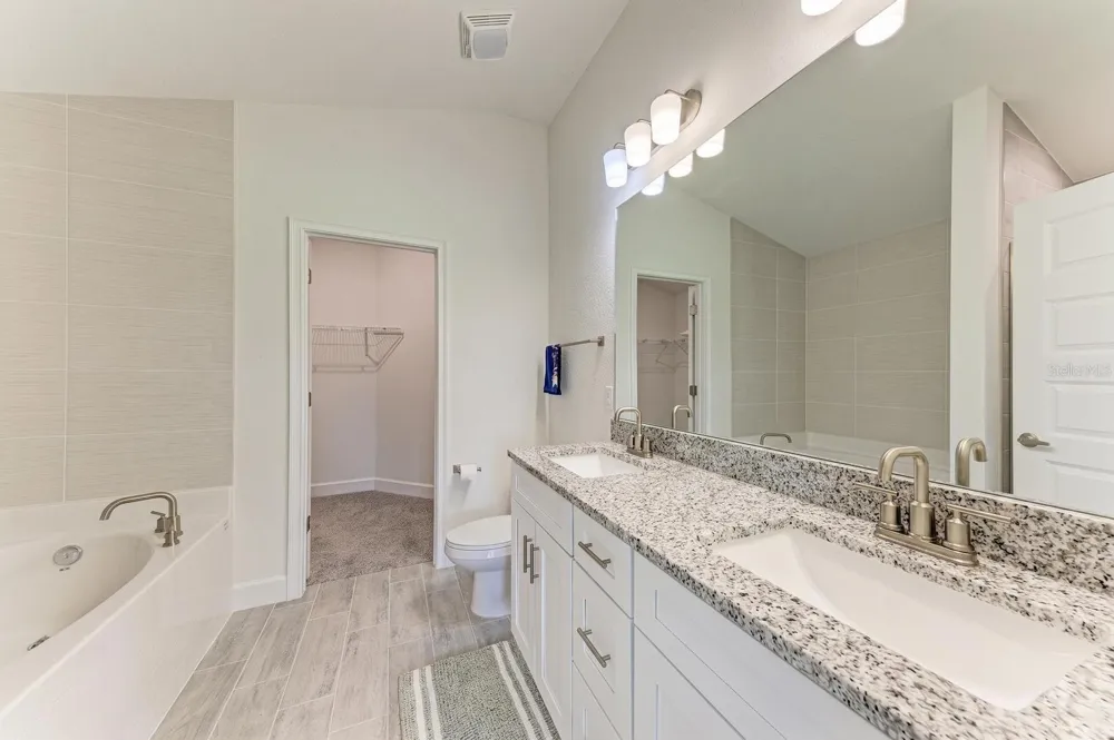 2680 AVERLAND LOOP North Port, FL 34287
