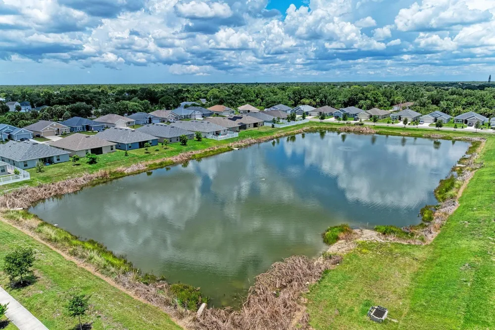 2680 AVERLAND LOOP North Port, FL 34287