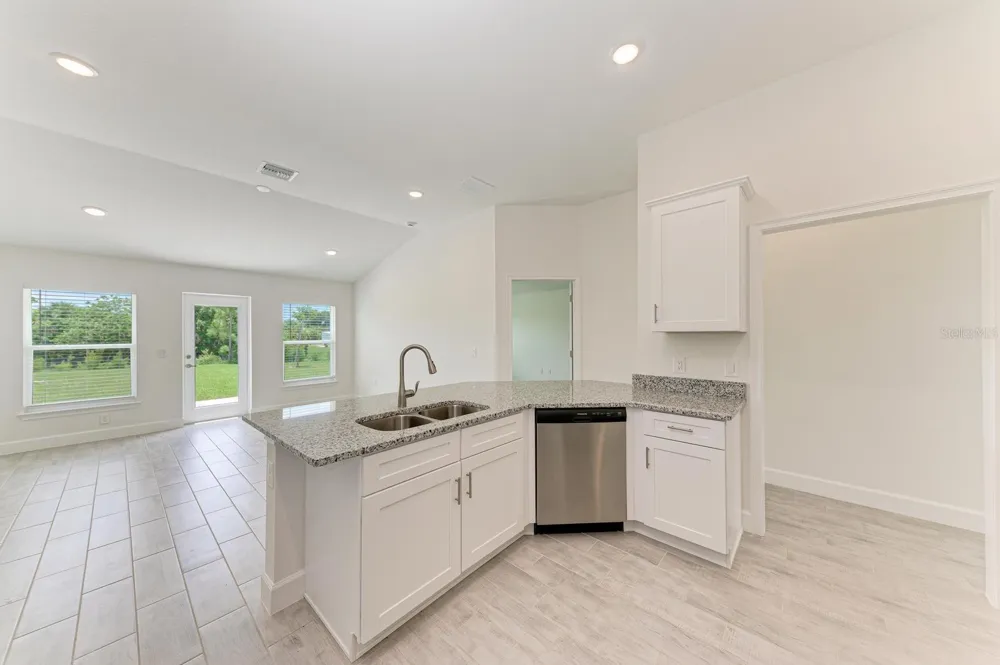 2680 AVERLAND LOOP North Port, FL 34287