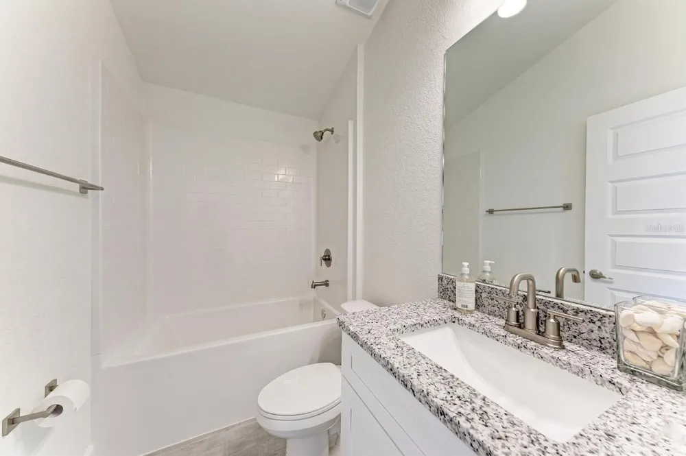 2680 AVERLAND LOOP North Port, FL 34287