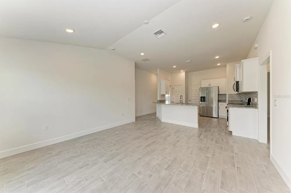 2680 AVERLAND LOOP North Port, FL 34287