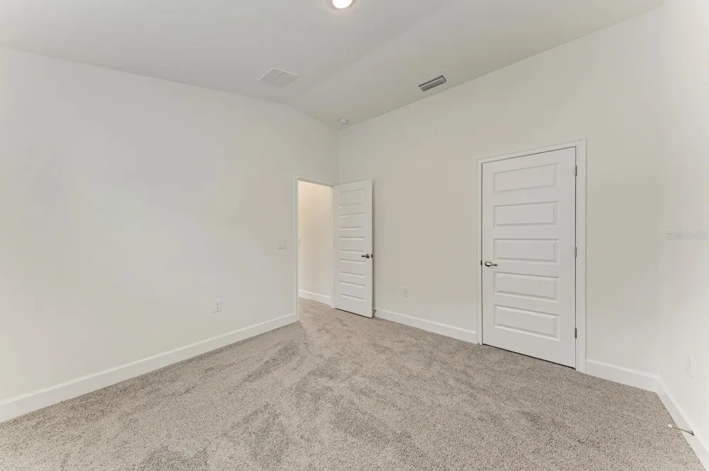 2680 AVERLAND LOOP North Port, FL 34287