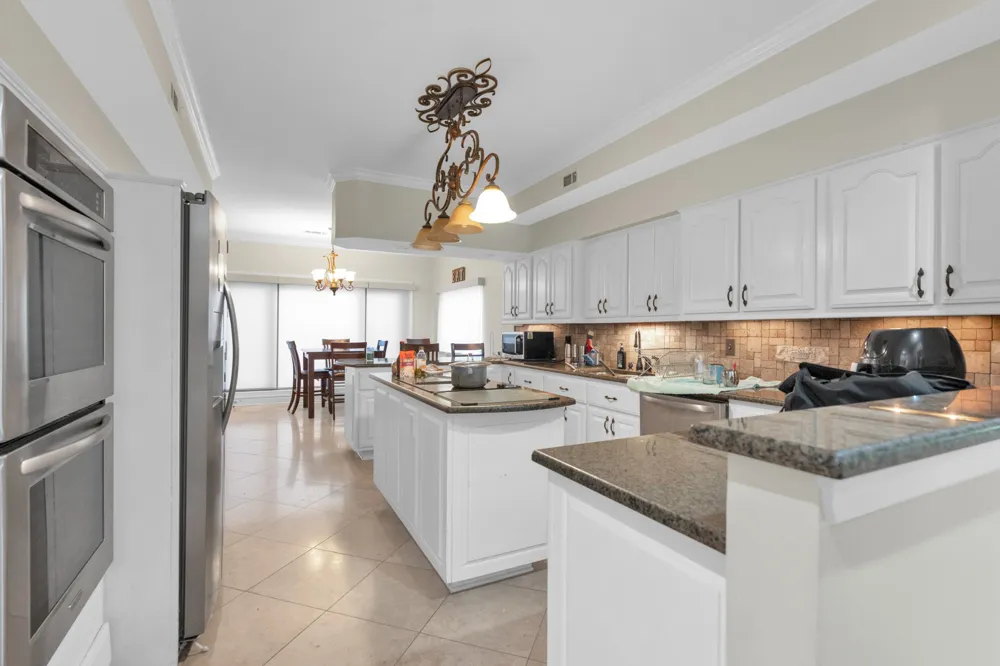 10065 E Country Way Dr Cordova, TN 38018