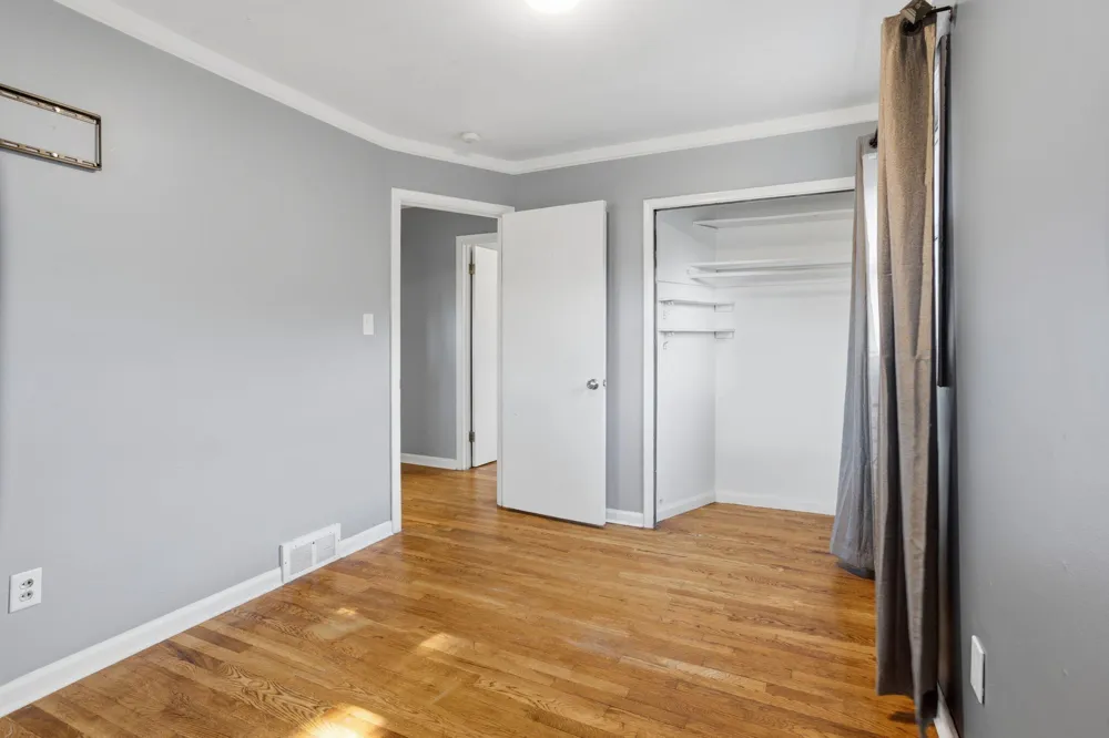 28604 Bohn Street Roseville, MI 48066