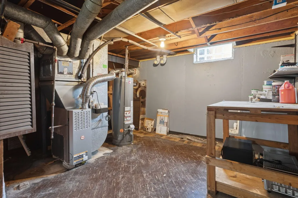 28604 Bohn Street Roseville, MI 48066