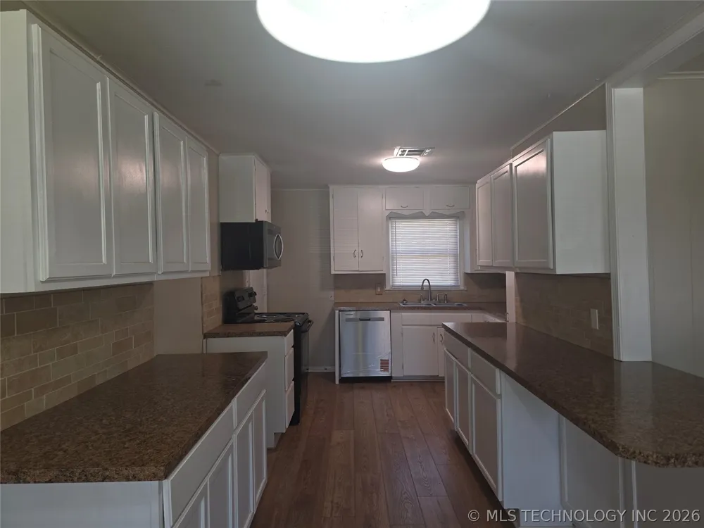 5933 E Latimer Street Tulsa, OK 74115