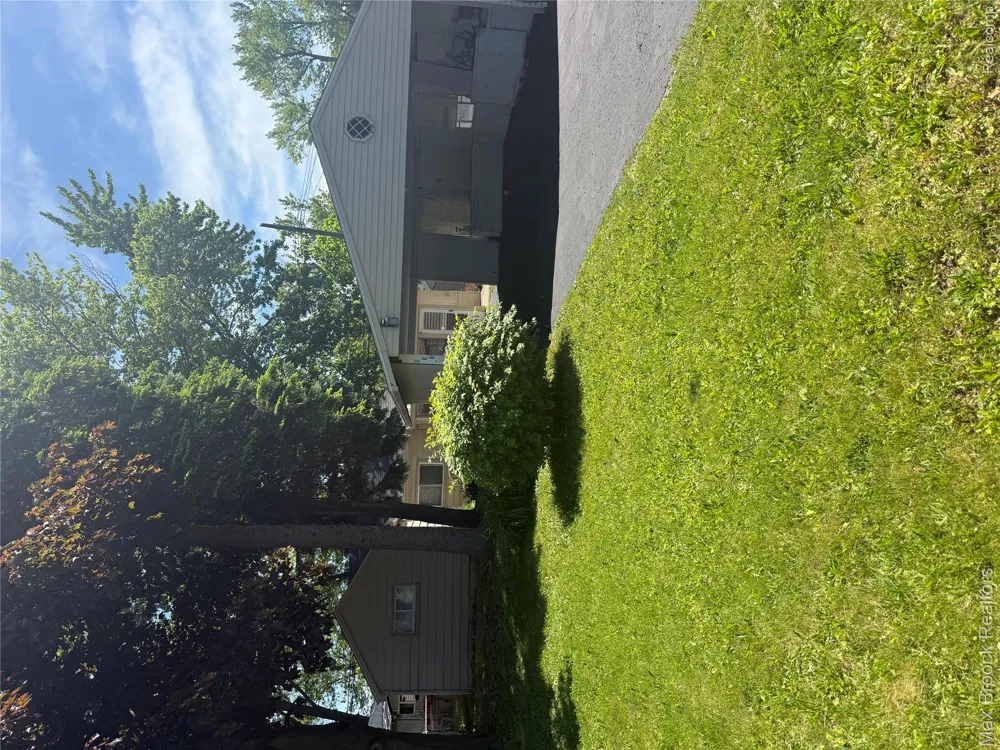 933 Myrtle Avenue Waterford Charter Township, MI 48328