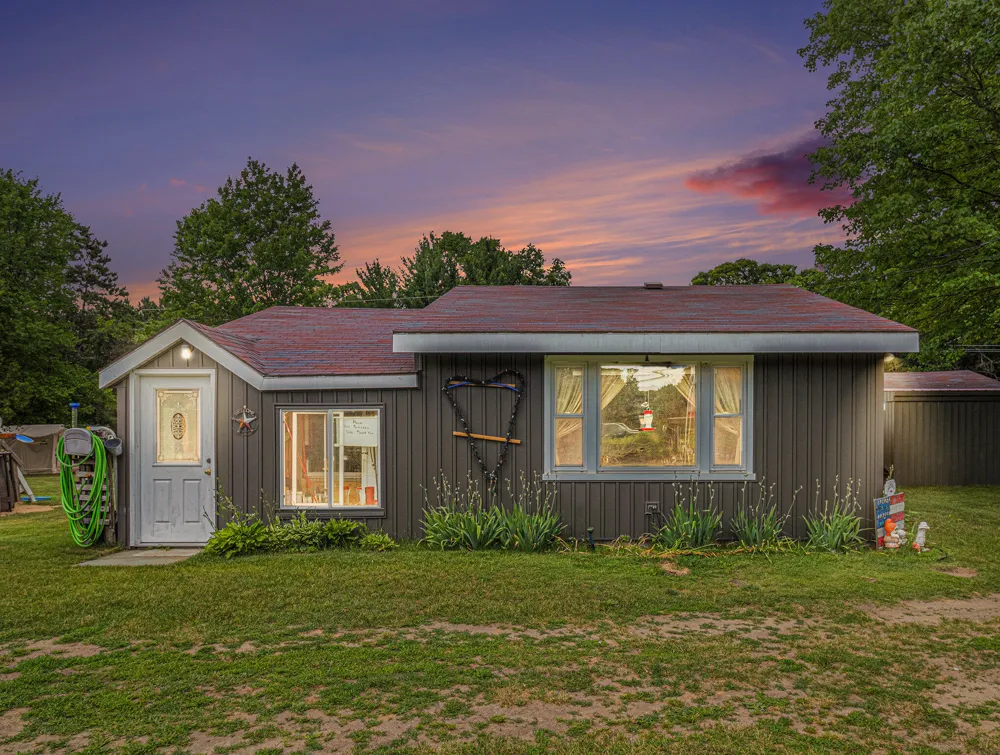 19030 W Almy Road Reynolds Township, MI 49329