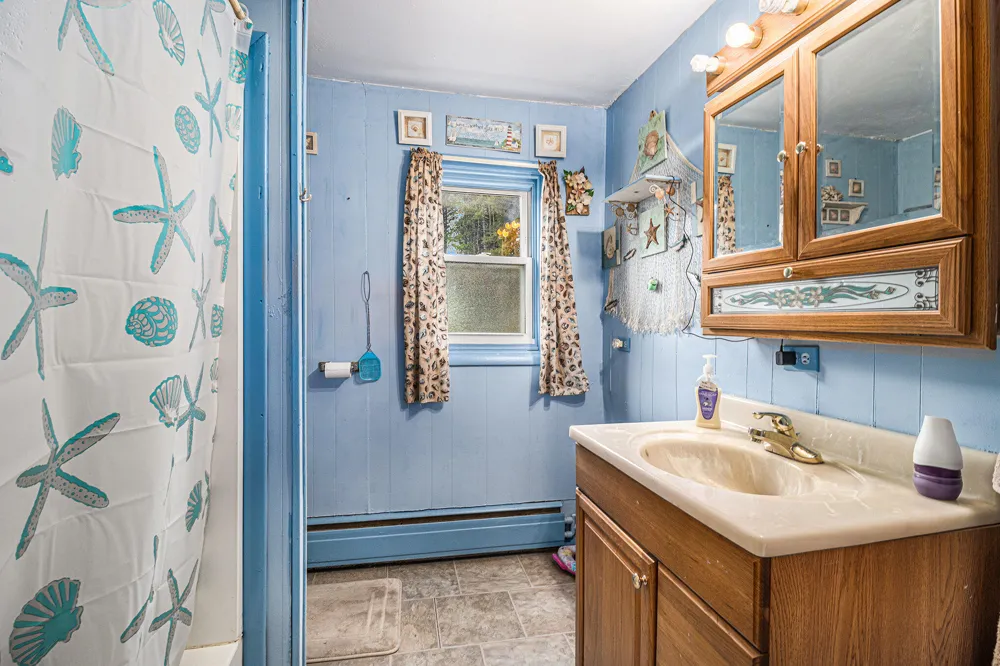 19030 W Almy Road Reynolds Township, MI 49329