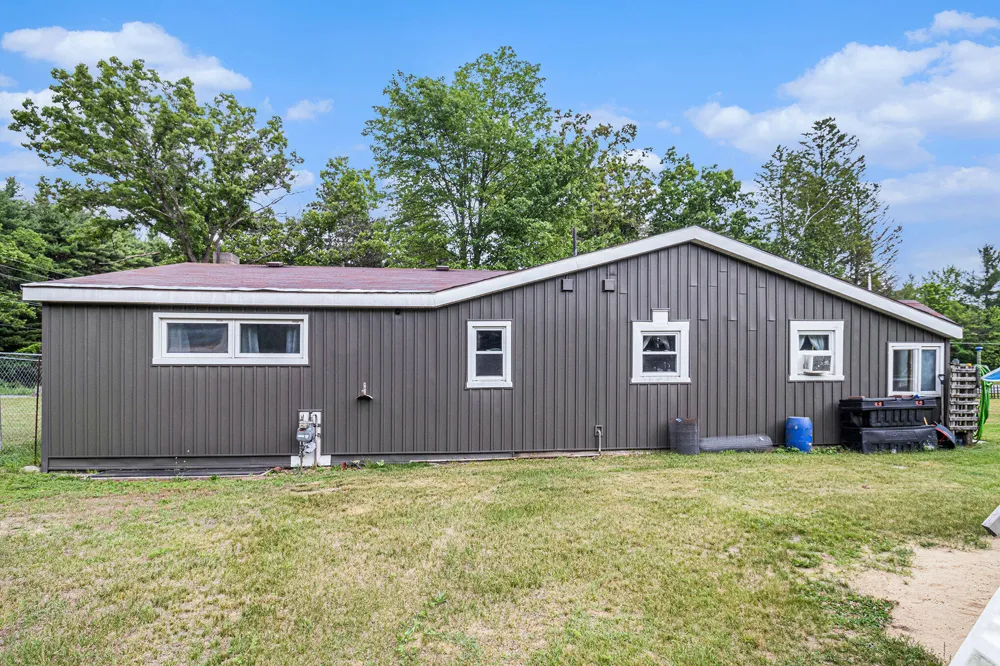 19030 W Almy Road Reynolds Township, MI 49329